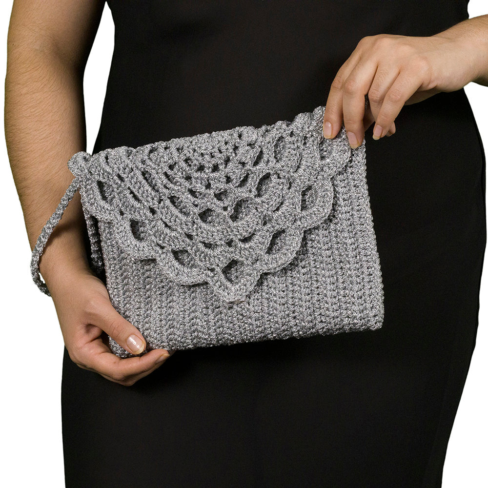 red carpet clutch bag by kiki crochet patterns