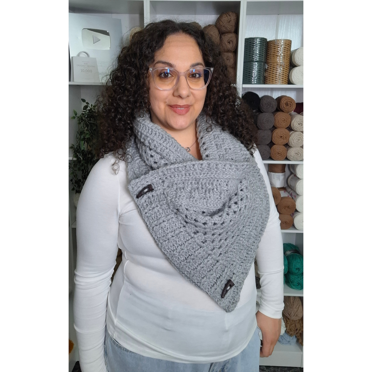 Textures and Grannies Cowl Crochet Pattern (PDF + Video Tutorial)