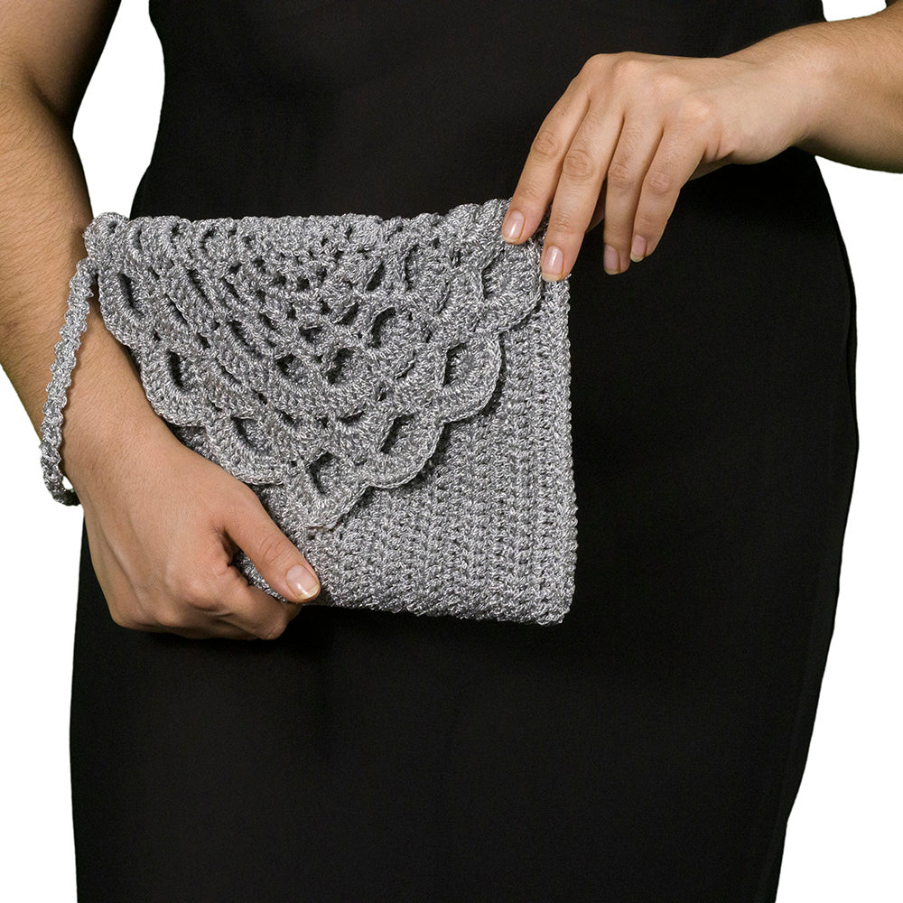 red carpet clutch bag by kiki crochet patterns
